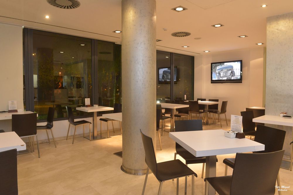 Azz Valencia Tactica Hotel Paterna Exteriér fotografie