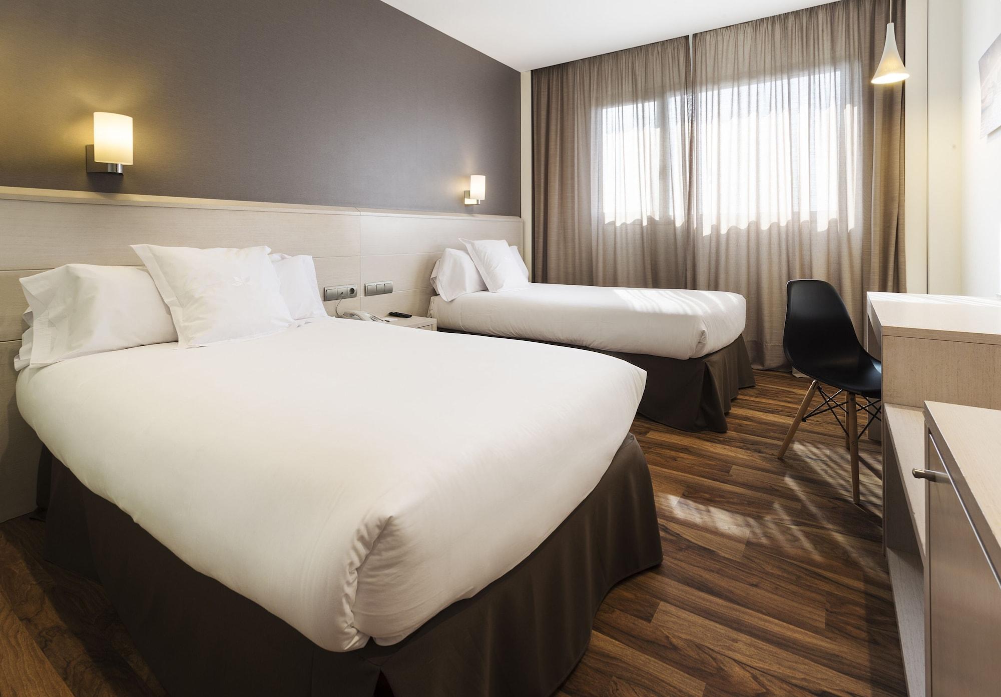 Azz Valencia Tactica Hotel Paterna Exteriér fotografie