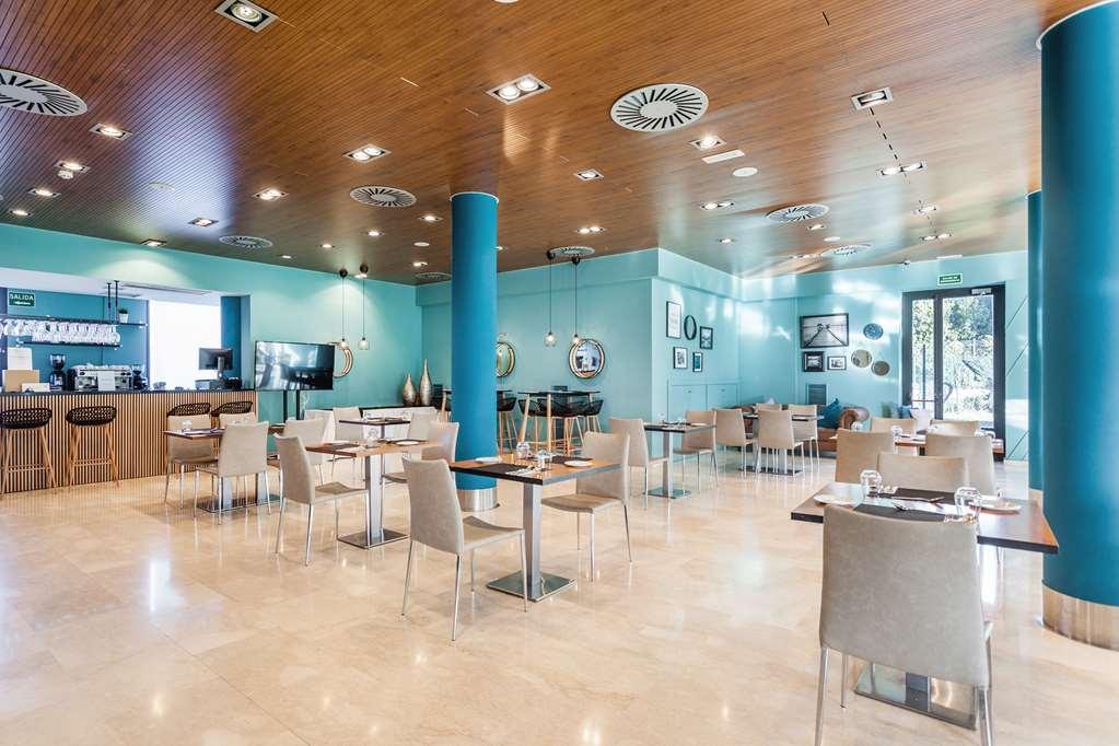 Azz Valencia Tactica Hotel Paterna Pokoj fotografie